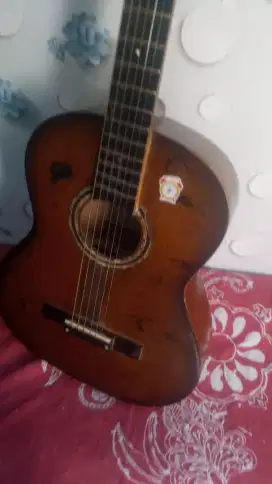 guitar acustic bekas
