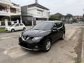 Km 82rb - Xtrail 2.0 cvt matic 2015 hitam