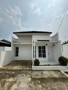 Rumah siap huni harga terjangkau 15 menit ke St. Bojonggede