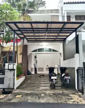 Kanopi baja ringan