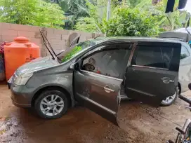 Jual grand livina2011 xv matic