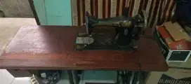Jual meja jahit + mesin