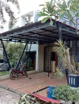 Kanopi baja ringan