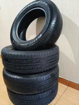Jual Ban Dunlop bekas 215/65/16
