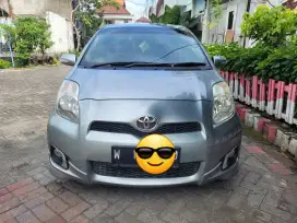 Yaris E 2012 MT