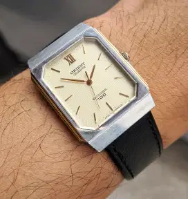 Orient swimmer tank