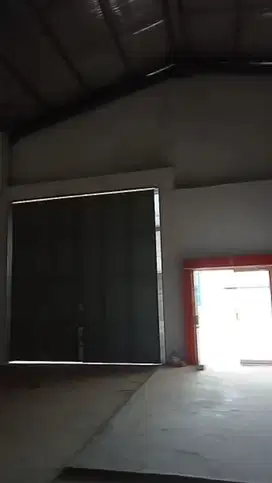 Gudang di sewa lokasi Teluk Jambe Barat ,