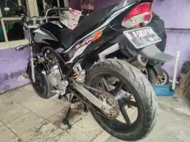 Scorpio 2008 hitam