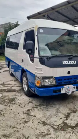 Isuzu elf thn 2012