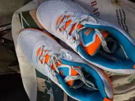 Jual Murah Sepatu Badminton Bulu Tangkis Lining Ultra Force