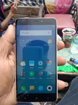 Jual hp reqlmi note 4..ram 3/64 hp + charger.
