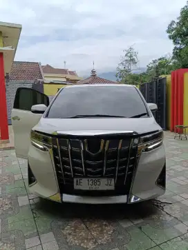 Dijual Toyota Alphard tahun 2022