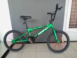 Sepeda BMX Pacific ukuran 20