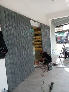 Rolling door berkah folding