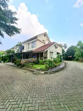 Rumah Hook Aesthetic Di Emerald Bintaro  8925