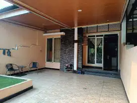 Dijual Cepat Rumah 2 Lantai di Tanggerang Selatan (Bumi Serpong Mas)