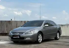 Honda Accord VTI-L AT 2007 CM5 Warna Abu Abu Metalik Tahun 2007
