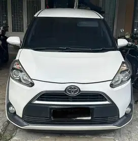 Toyota Sienta V 2018 AT Keyless
