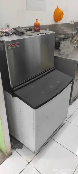 MESIN PEMBUAT ES KRISTAL