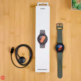 Samsung Galaxy Watch 7 40mm, like new fullset garansi panjang