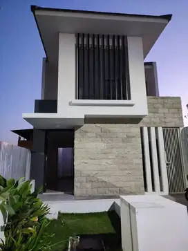 Disewakan Rumah Baru Gress Dian Istana - Oasia