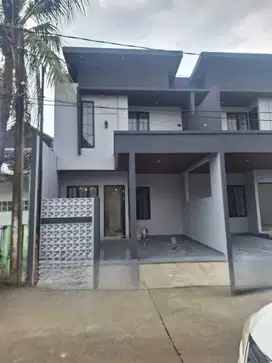 JUAL RUMAH BANGUNAN BARU DI BOULEVARD HIJAU HARAPAN INDAH BEKASI