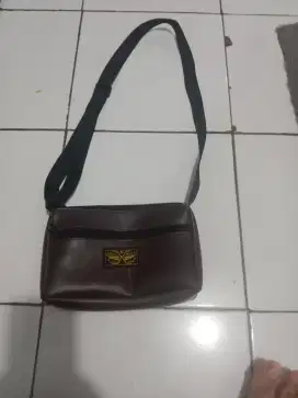 Tas slempang bahan bukan kulit