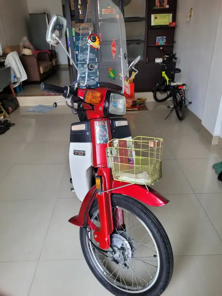 HONDA SUPER CUB LEGEND MERAH MULUS TERAWAT
