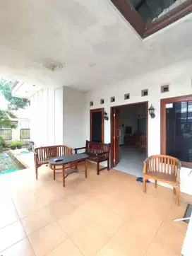 Rumah Hook 2 Lt di Mahesa Timur, depan Indomaret Pedurungan Tengah