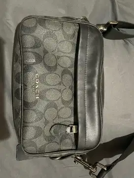 Dijual tas coach men