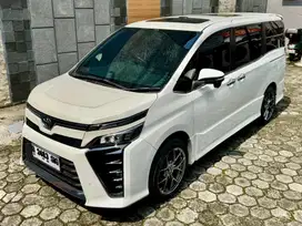 Toyota Voxy 2019 Putih