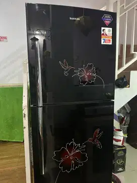 Kulkas sanken 2 pintu besar pemakaian 1 tahun