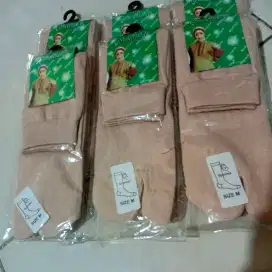 KAOS KAKI WANITA