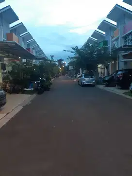 Di Jual Rumah Riviera Village Gading Serpong