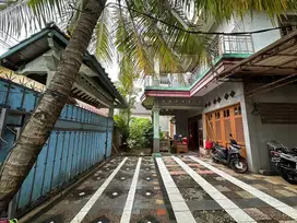 Dijual rumah 2 lantai apa adanya siap huni daerah Cipedak Jagakarsa