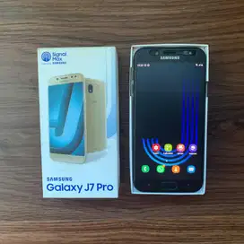 Samsung Galaxy J7 Pro - Kondisi Mulus, Fungsi Normal