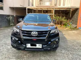 FORTUNER VRZ TRD SPORTIVO 2.4 DIESEL AT