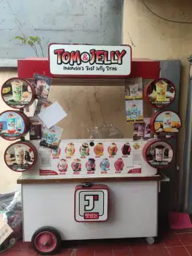 Grobak minuman masih sangat bagus.