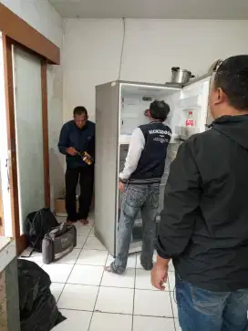 Service kulkas AC / Mesin Cuci / TV panggilan