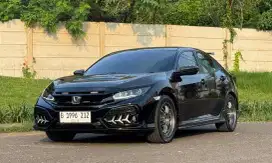 Honda Civic Hatchback 1.5 Turbo A/T Tahun 2018 Hitam Full Modif