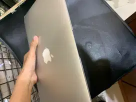 macbook air 11 inchi 2015 ram 4/128gb