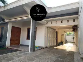 Dijual Rumah Cantik di Perumahan Pondok Cibubur, Cimanggis, Depok.