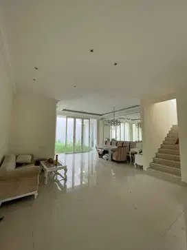 JUAL RUMAH LARIZ VILLE PAKUWON INDAH SEMI FURNISH LANGKA JARANG ADA