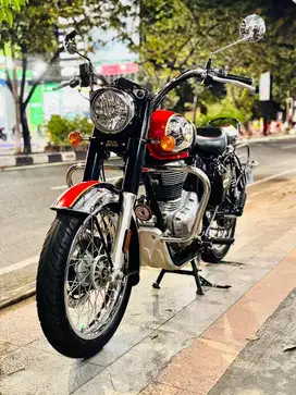 Royal Enfield Classic 350 Red Chrome ABS