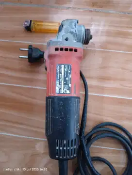 Gerinda maktec mt90 makita