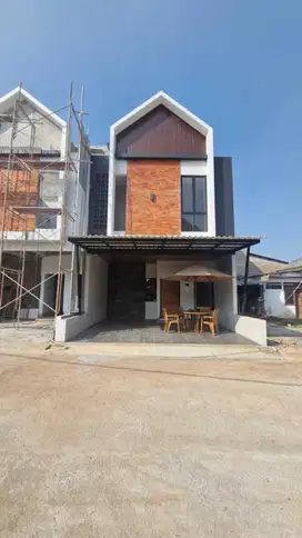 Rumah Bambu Apus Cantik 3 Kamar Tidur Dekat Toll