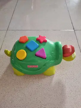 Fisher-Price Toddlerz Tappy the Turtle toy.