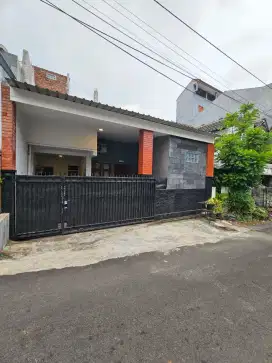 Dijual Rumah strategis dekat kampus UMM3 ( tlogomas)