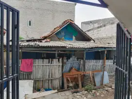 Jual rumah bangunan lama Cengkareng