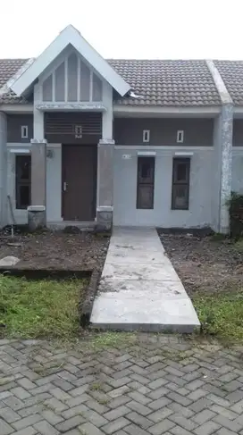 Rumah dikontrakkan tahunan pasuruan murah baru hadap selatan
